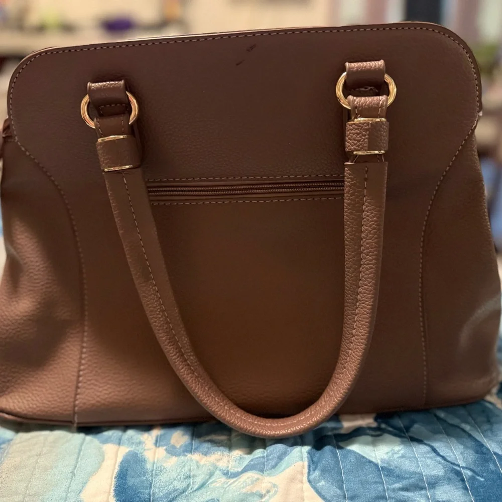 Elegant Brown Leather Handbag